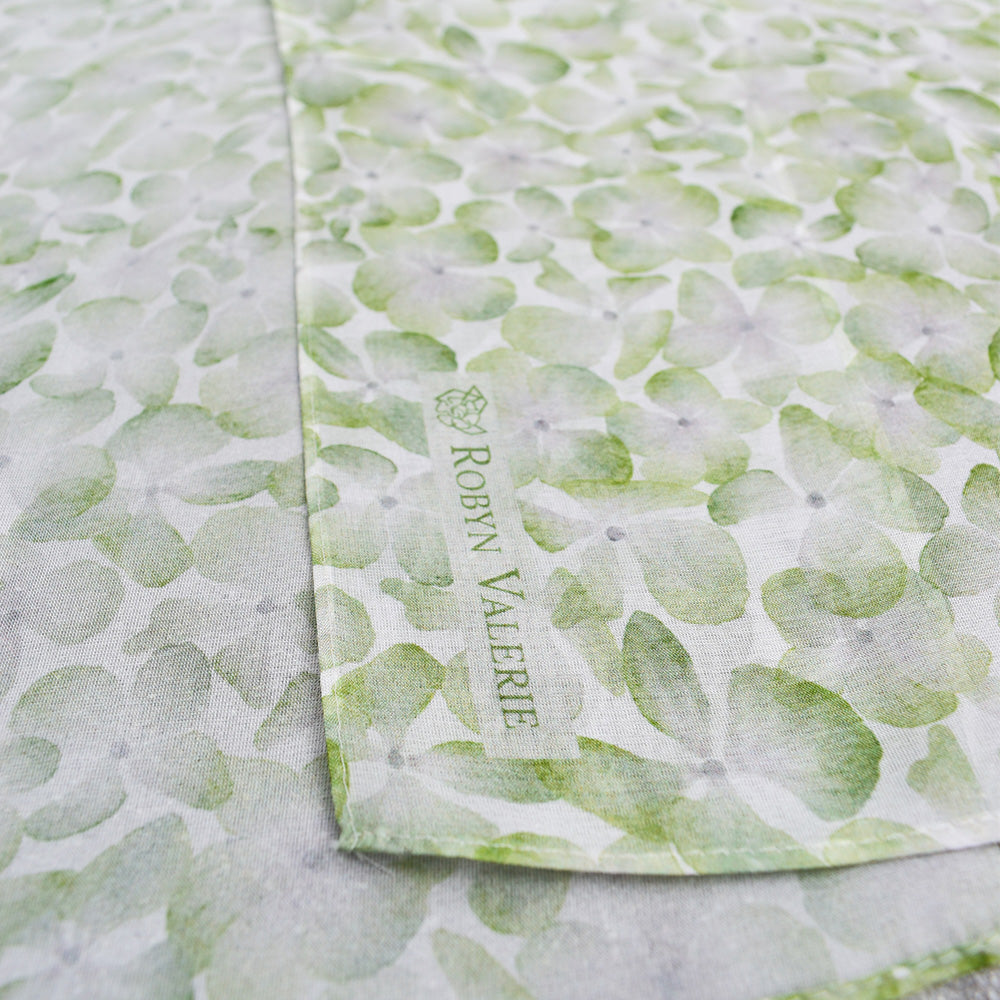 Écharpe en mousseline de soie motifs Hortensias verts