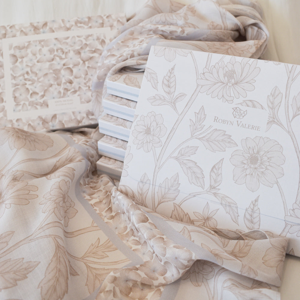 Foulard en modal fleuri beige